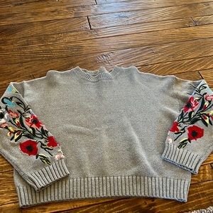 Roolee sweater